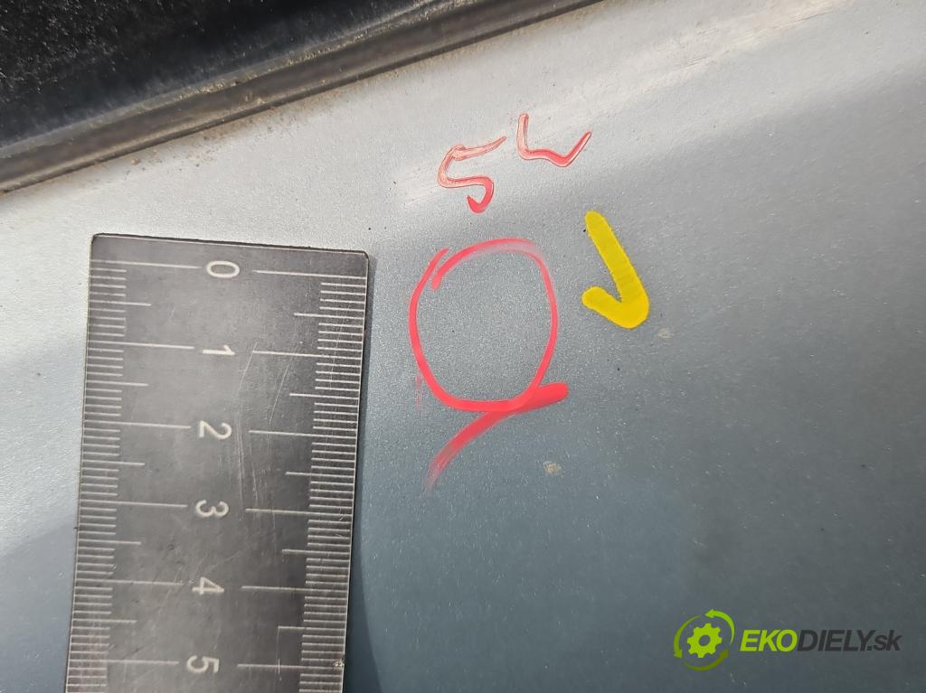 Audi A4 B5 1994-2001 1.9 tdi 90 HP manual 66 kW 1896 cm3 5- zadna kufor  (Zadná kapota)