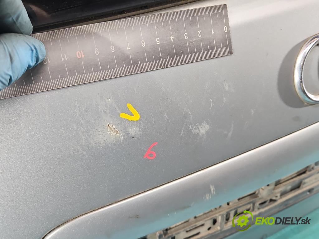 Audi A4 B5 1994-2001 1.9 tdi 90 HP manual 66 kW 1896 cm3 5- zadna kufor  (Zadná kapota)