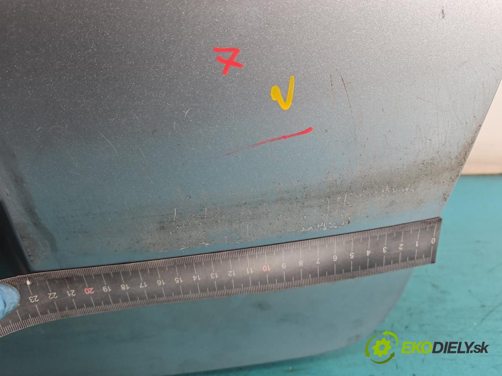 Audi A4 B5 1994-2001 1.9 tdi 90 HP manual 66 kW 1896 cm3 5- zadna kufor  (Zadná kapota)