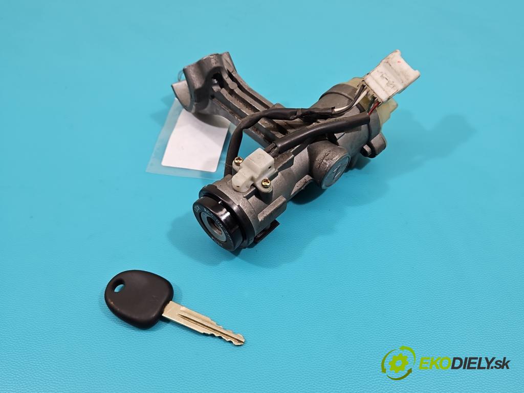 Hyundai Matrix 1.8 16V 122 HP manual 90 kW 1795 cm3 5- Spínačka  (Spínacie skrinky a kľúče)