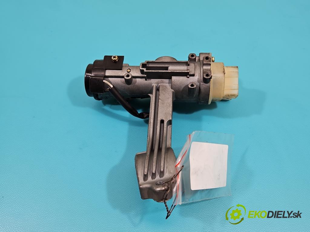 Hyundai Matrix 1.8 16V 122 HP manual 90 kW 1795 cm3 5- Spínačka  (Spínacie skrinky a kľúče)