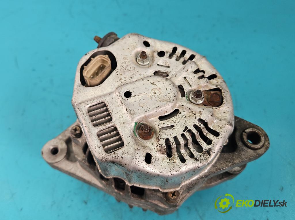Toyota Yaris I 1999-2005 1.0 vvti 68 HP manual 50 kW 998 cm3 3- Alternator  (Alternátory)