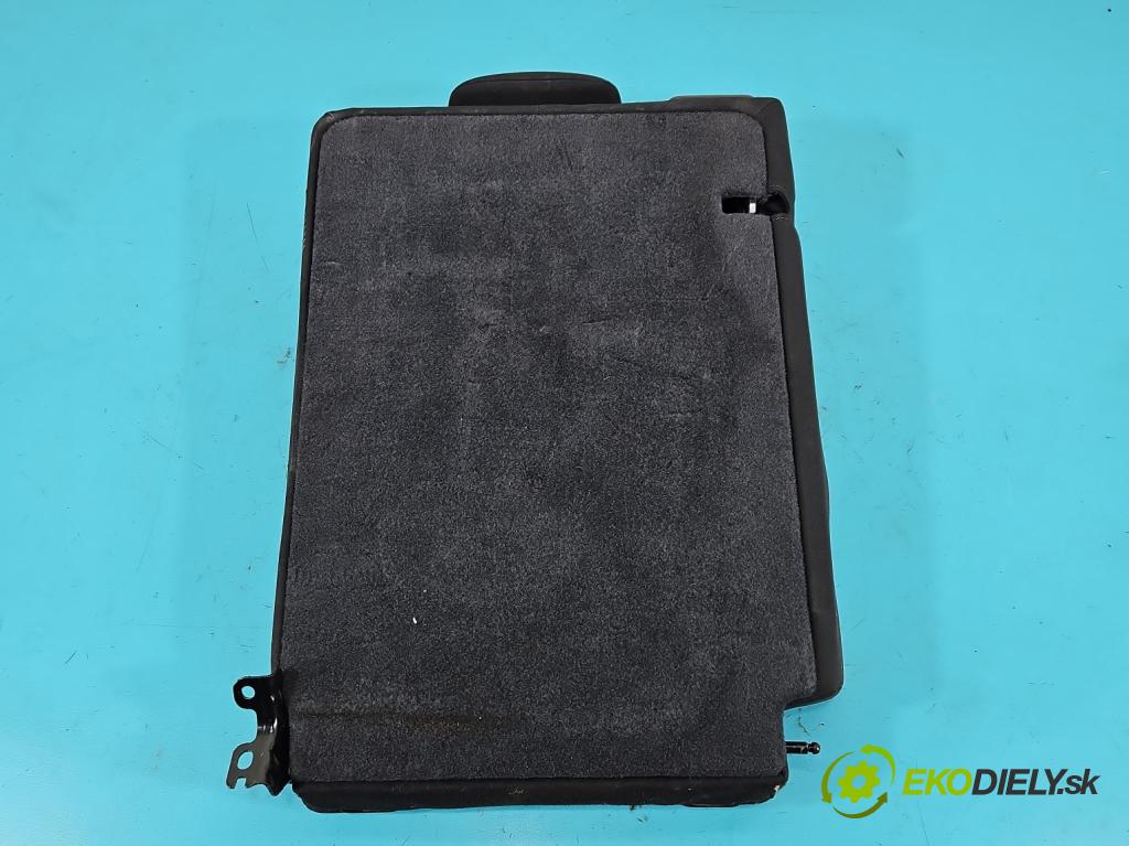 Citroen C4 II 2010-2017 1.6 HDi 111KM manual 82 kW 1560 cm3 5- Pohovka: zadné  (Sedačka, sedadlo)