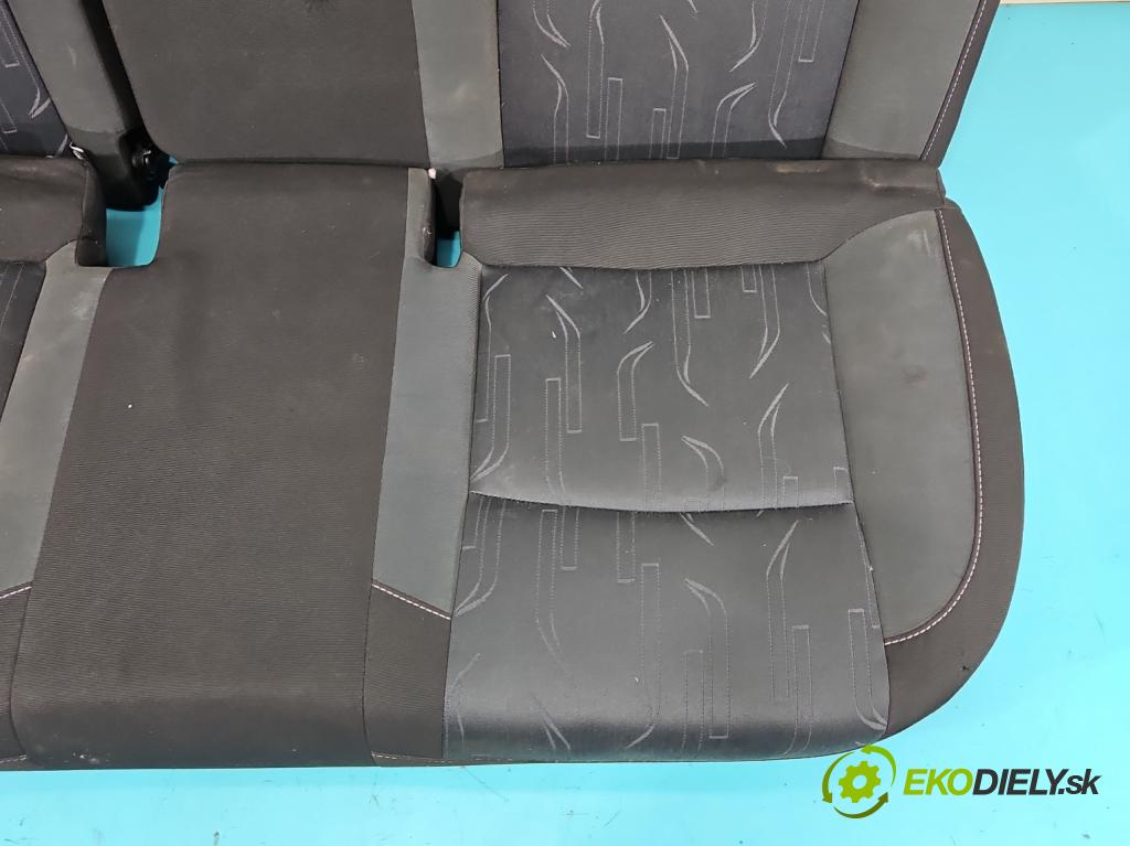 Citroen C4 II 2010-2017 1.6 HDi 111KM manual 82 kW 1560 cm3 5- Pohovka: zadné  (Sedačka, sedadlo)