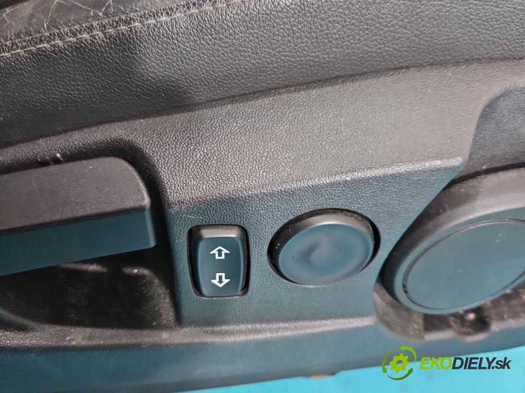 Opel Insignia A 2008-2017 2.0 CDTI 131 HP manual 96 kW 1956 cm3 5- Sedačka pravý  (Sedačky, sedadlá)