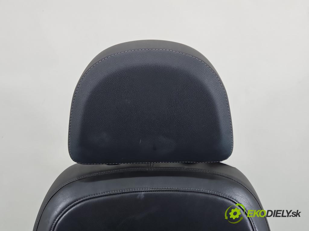 Opel Insignia A 2008-2017 2.0 CDTI 131 HP manual 96 kW 1956 cm3 5- Sedačka pravý  (Sedačky, sedadlá)