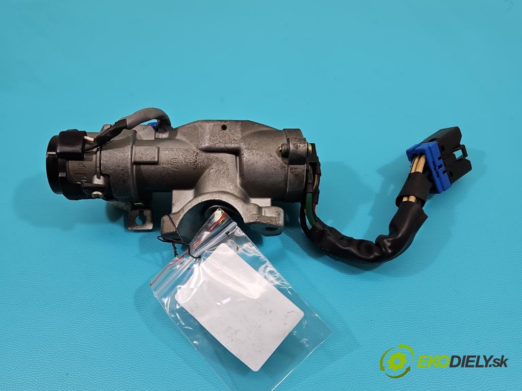 Kia Ceed I 2006-2012 1.6 crdi 90 HP manual 66 kW 1582 cm3 5- Spínačka (Spínacie skrinky a kľúče)