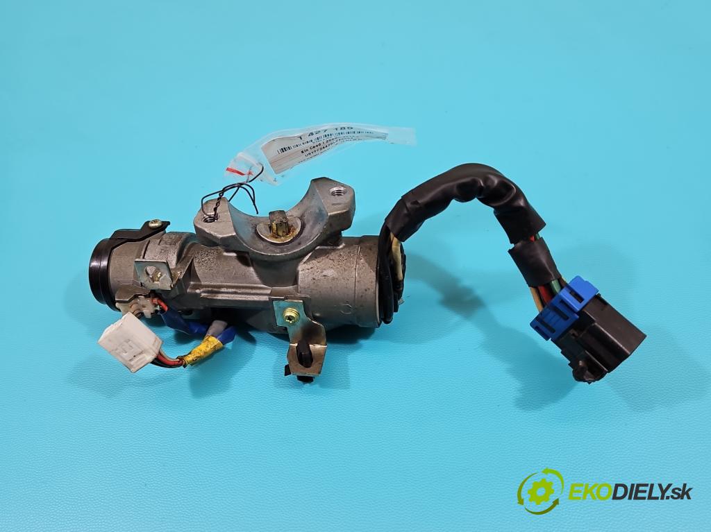 Kia Ceed I 2006-2012 1.6 crdi 90 HP manual 66 kW 1582 cm3 5- Spínačka (Spínacie skrinky a kľúče)