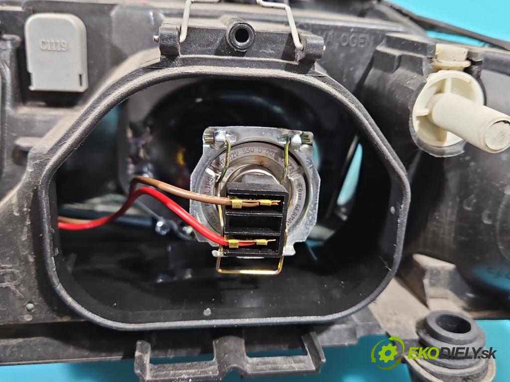 Audi A4 B5 1994-2001 1.8 T 150 HP manual 110 kW 1781 cm3 4- Reflektor: pravý  (Pravé)