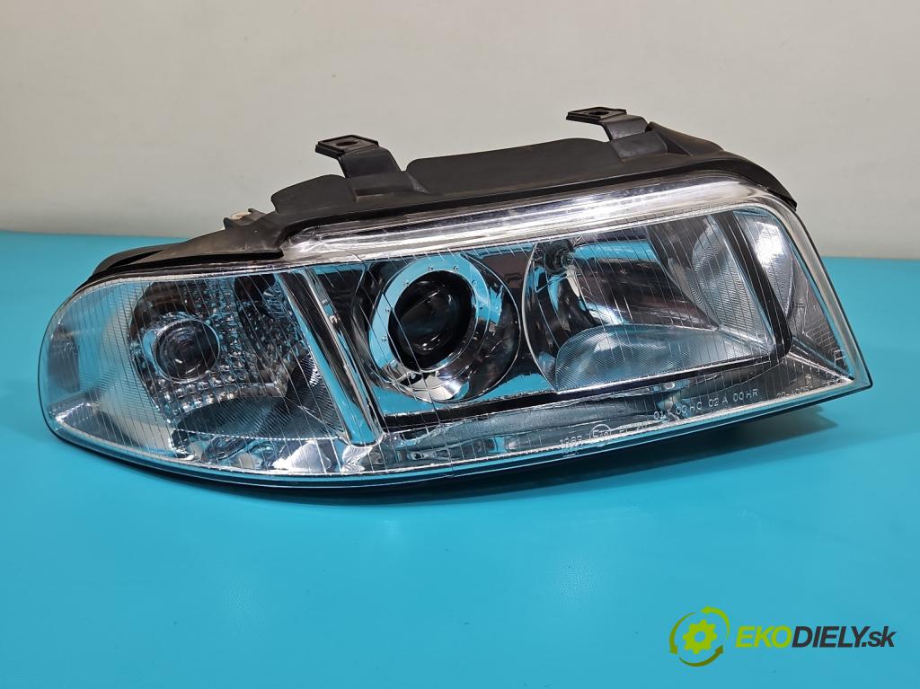 Audi A4 B5 1994-2001 1.8 T 150 HP manual 110 kW 1781 cm3 4- Reflektor: pravý  (Pravé)