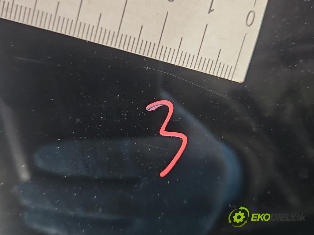 Nissan X-trail III T32 2013-2021 1.6 dci 131 HP manual 96 kW 1598 cm3 5- blatník predné pravý  (Kľučka dverí ostatné)