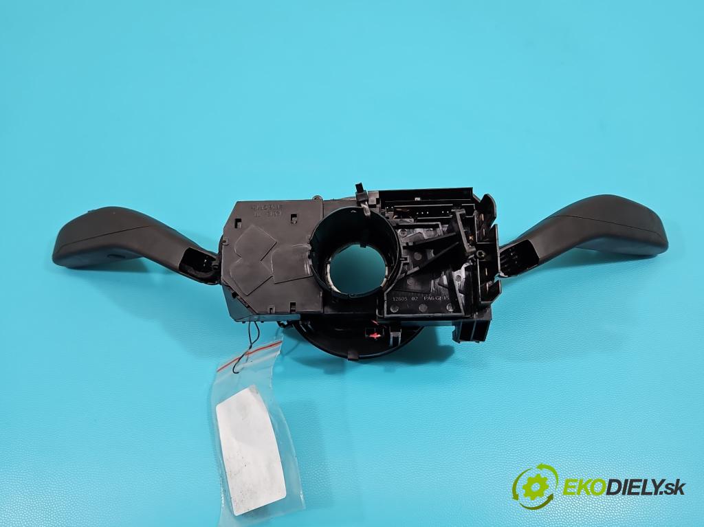 Skoda Roomster 1.4 TDi 69KM manual 51 kW 1422 cm3 5- prepínač komplex:  (Prepínacie páčky pod volantom)