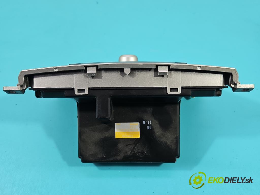 Toyota Corolla Verso II 2004-2009 2.2 D4D 136 HP manual 100 kW 2231 cm3 5- panel kúrenia 55902-0F010-C