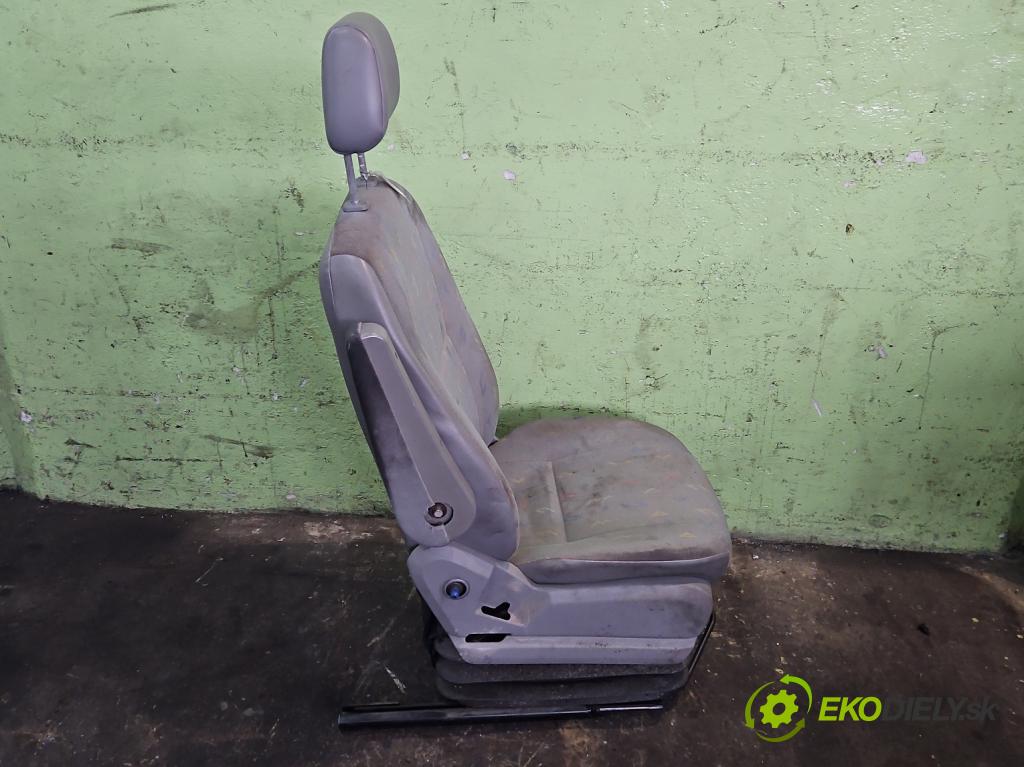 Vw Crafter 2006-2016 2.5 tdi 163 HP manual 120 kW 2461 cm3 5- Sedačka ľavý  (Sedačka, sedadlo)