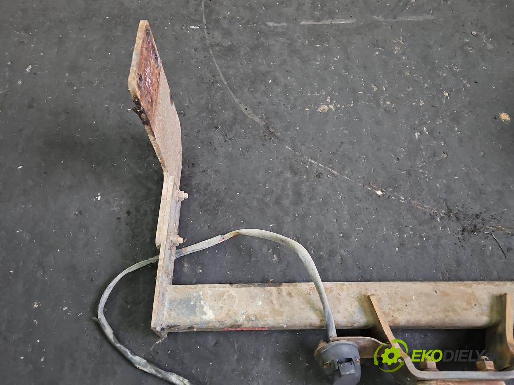 Vw Crafter 2006-2016 2.5 tdi 163 hp manual 120 kW 2461 cm3 5- oko tažné  (Tažná zařízení)