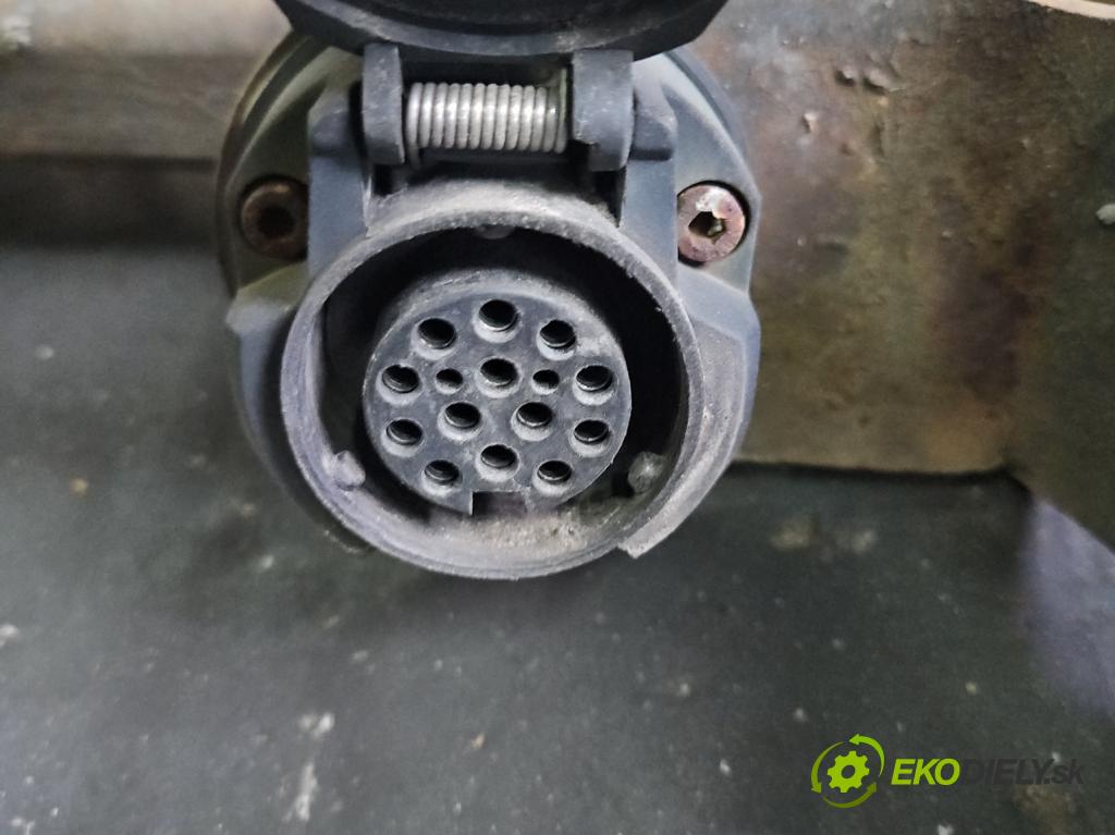 Vw Crafter 2006-2016 2.5 tdi 163 hp manual 120 kW 2461 cm3 5- oko tažné  (Tažná zařízení)