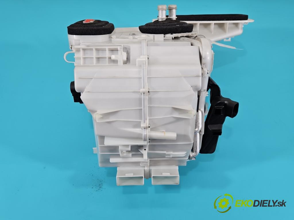 Nissan X-trail III T32 2013-2021 1.6 dci 131 HP manual 96 kW 1598 cm3 5- radiator 272104BA6A (Radiátor kúrenia)