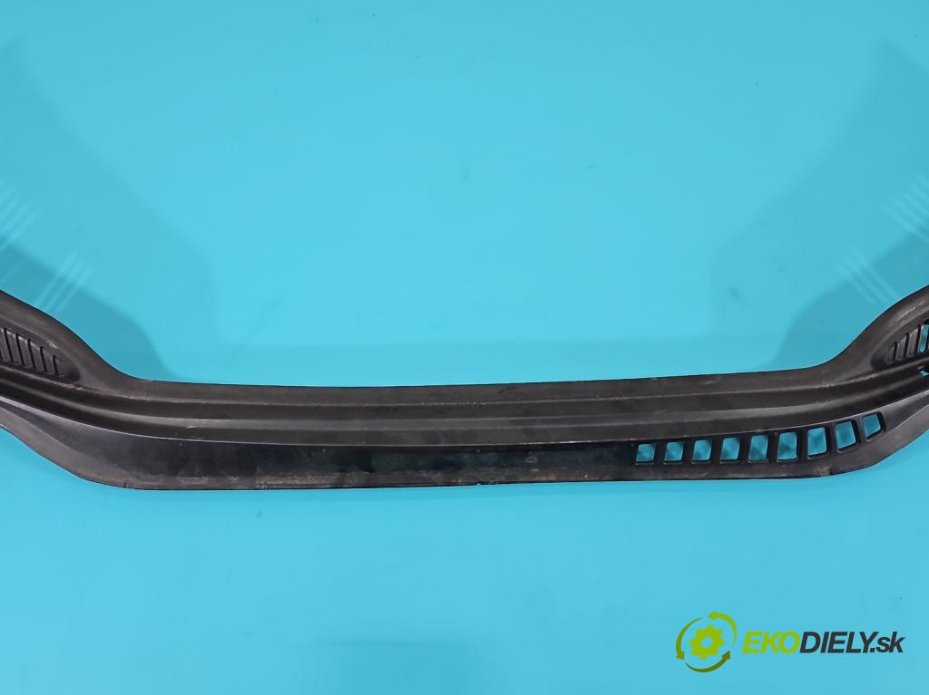 Citroen C5 II 2008-2017 2.0 HDi 136 HP automatic 100 kW 1997 cm3 5- torpédo 9681057880 (Torpédo (plast pod čelným sklom))