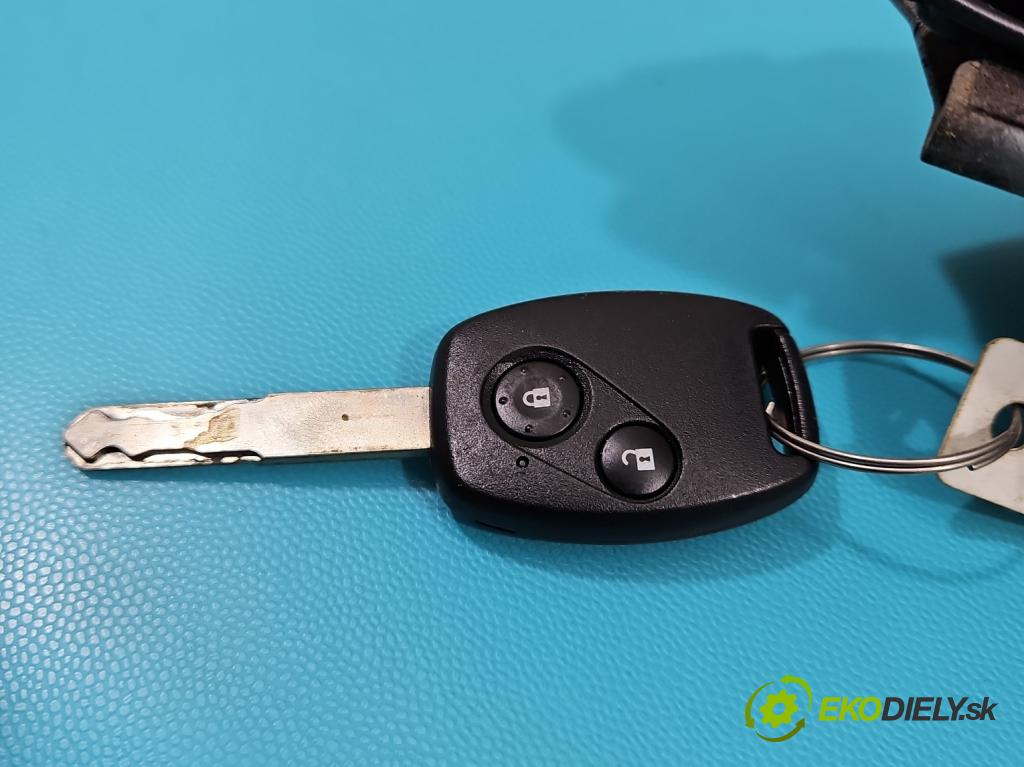 Honda Civic VIII 2006-2011 1,4.0 16v i-DSI: 83 HP manual 61 kW 1339 cm3 5- rukoväť predné ľavé mimo: 72180-SMG-G015-C1 (Vonkajšie predné ľavé)