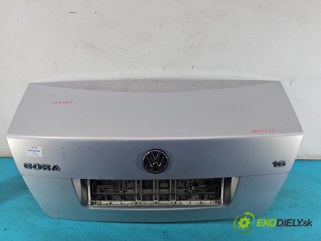 Vw Bora 1.6 SR 101 hp manual 74 kW 1595 cm3 4- zadní kufrové dveře  (Zadní kapoty)