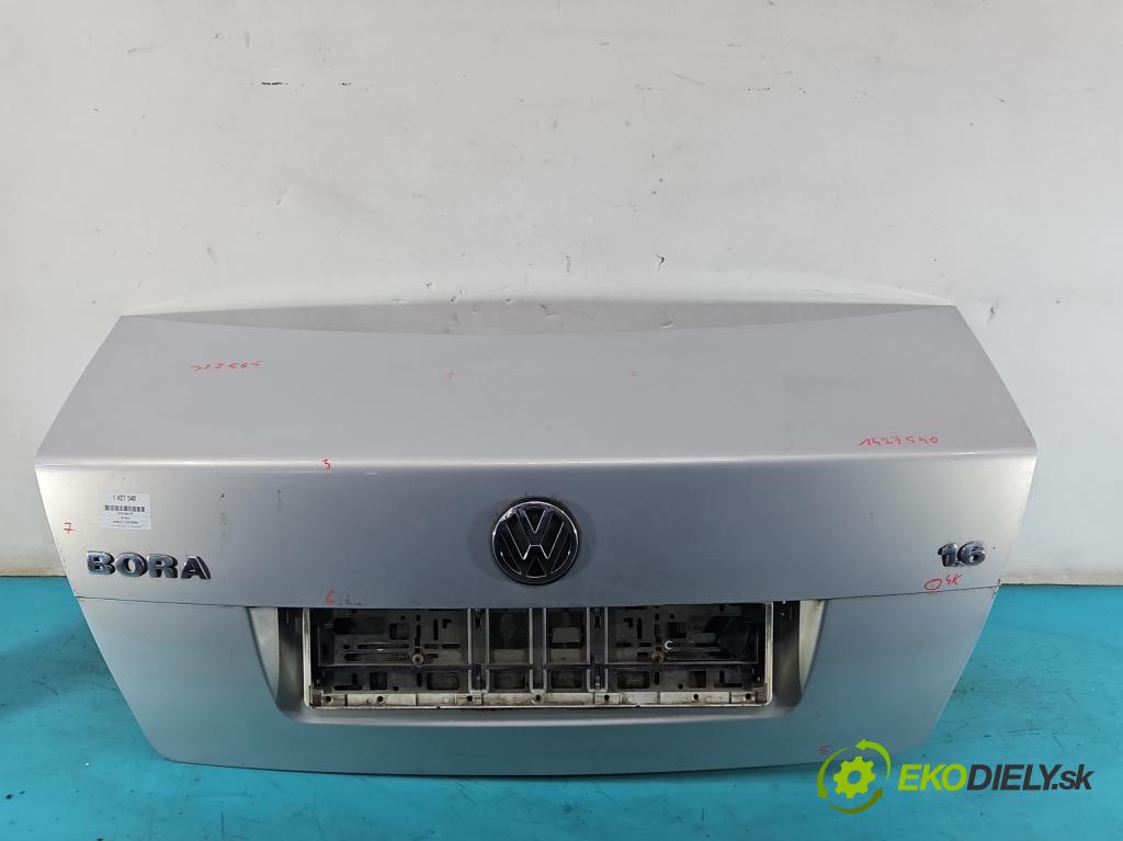 Vw Bora 1.6 SR 101 hp manual 74 kW 1595 cm3 4- zadní kufrové dveře  (Zadní kapoty)