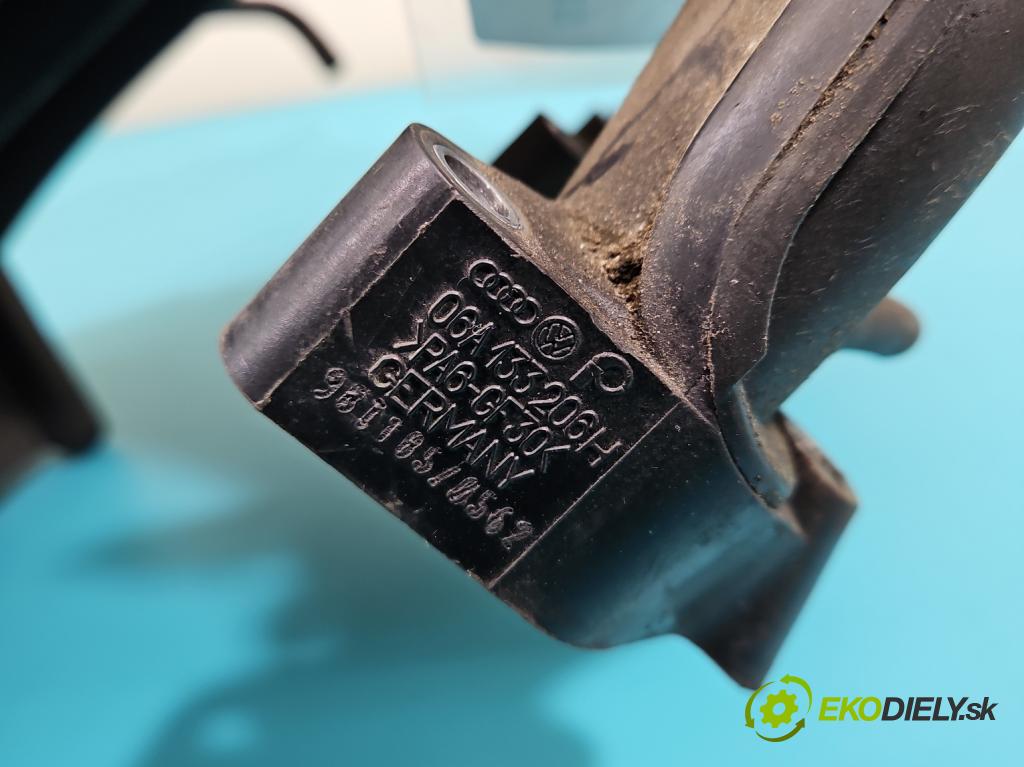 Vw Bora 1.6 SR 101 HP manual 74 kW 1595 cm3 4- zvod nasávací 06A133185AK (Sacie potrubie)