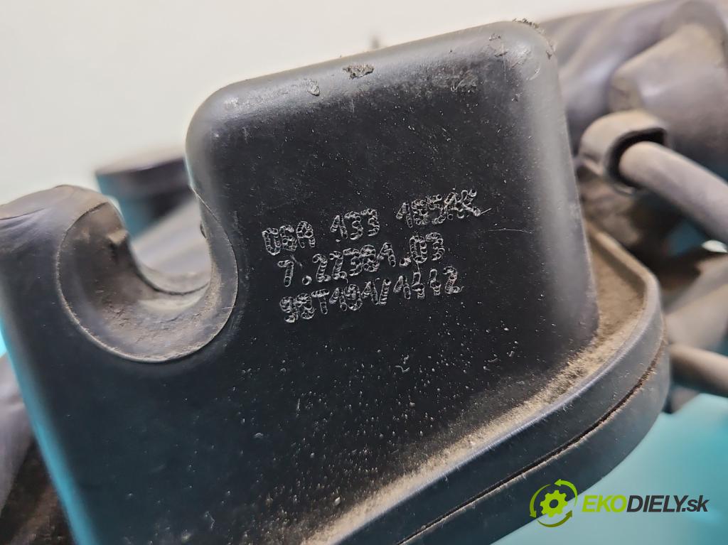 Vw Bora 1.6 SR 101 HP manual 74 kW 1595 cm3 4- zvod nasávací 06A133185AK (Sacie potrubie)