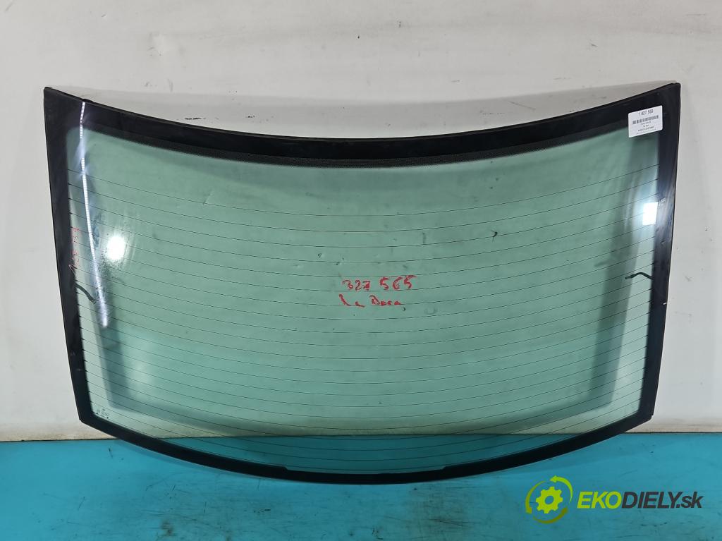 Vw Bora 1.6 SR 101 hp manual 74 kW 1595 cm3 4- sklo zadní  (Okna zadní)