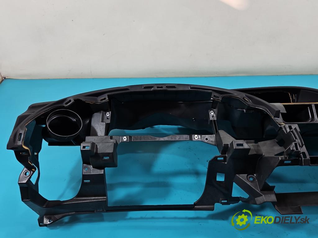 Honda Civic VIII 2006-2011 1,4.0 16v i-DSI: 83 HP manual 61 kW 1339 cm3 5- kokpit,pristrojová doska rozdeľovacia