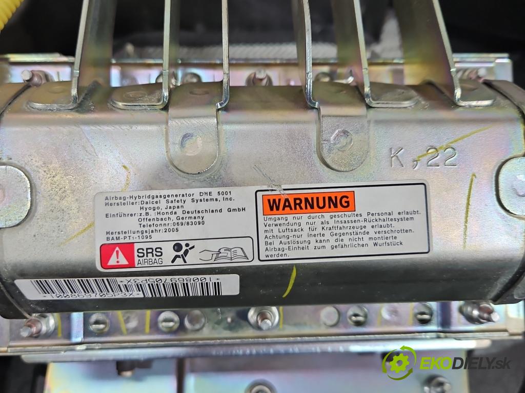 Honda Civic VIII 2006-2011 1,4.0 16v i-DSI: 83 HP manual 61 kW 1339 cm3 5- kokpit,pristrojová doska rozdeľovacia