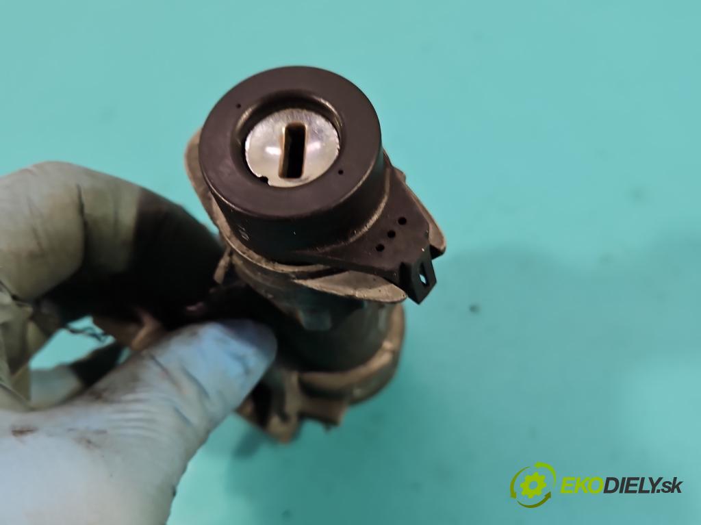 Skoda Roomster 1.4 TDi 69KM manual 51 kW 1422 cm3 5- Spínačka 4B0905851C (Spínacie skrinky a kľúče)