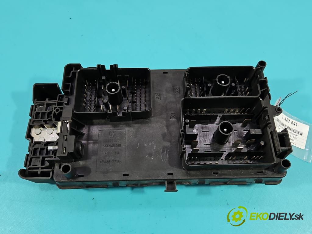 Opel Insignia A 2008-2017 2.0 CDTI 131 hp manual 96 kW 1956 cm3 5- skříňka pojistková 13275882 (Pojistkové skříňky)