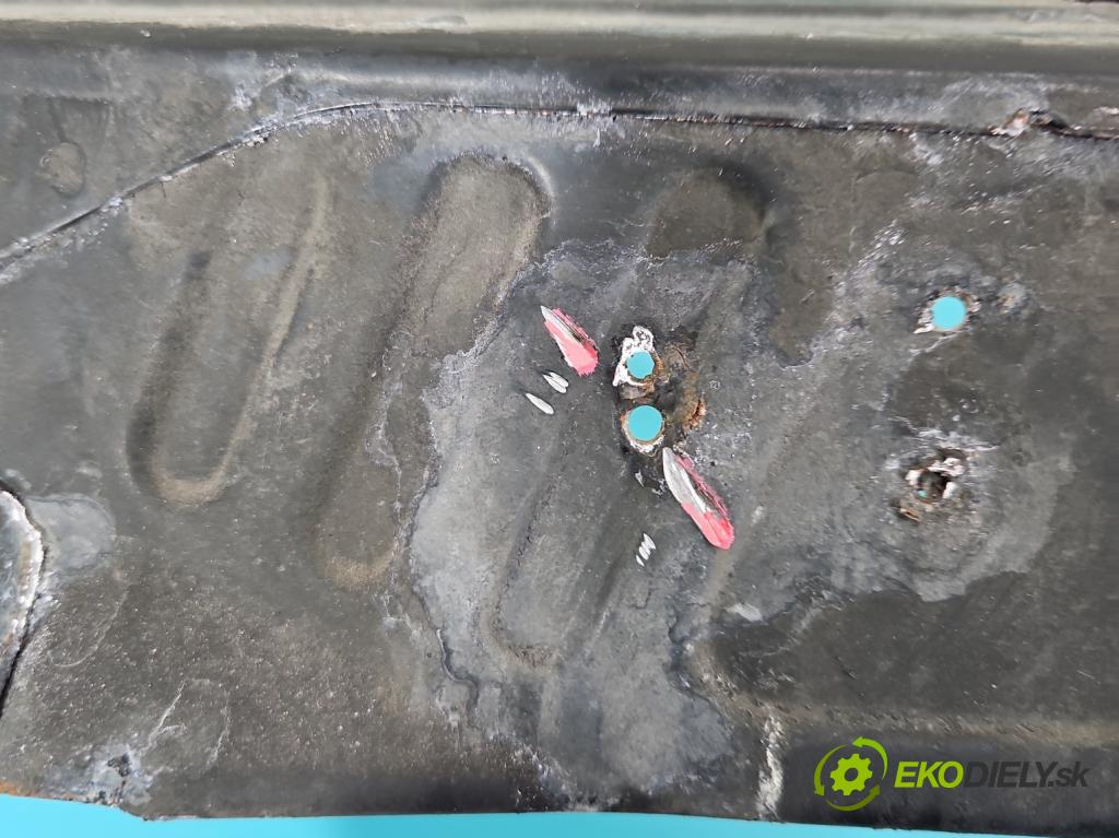 Skoda Roomster 1.4 TDi 69KM manual 51 kW 1422 cm3 5- stěna přední (Výztuhy přední)