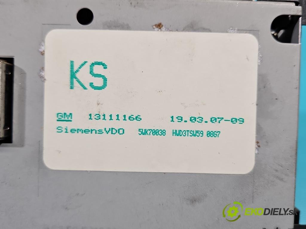 Opel Astra III 2004-2014 1.7 cdti 101 HP manual 74 kW 1686 cm3 5- Zobrazit: 13111166 (Prístrojové dosky, displeje)