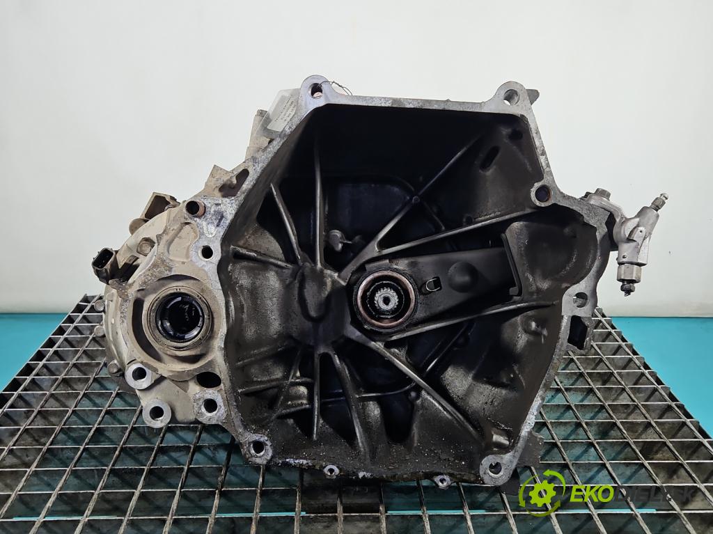 Honda Civic VIII 2006-2011 1,4.0 16v i-DSI: 83 HP manual 61 kW 1339 cm3 5- prevodovka stupeň,rýchlosť manual SPLM