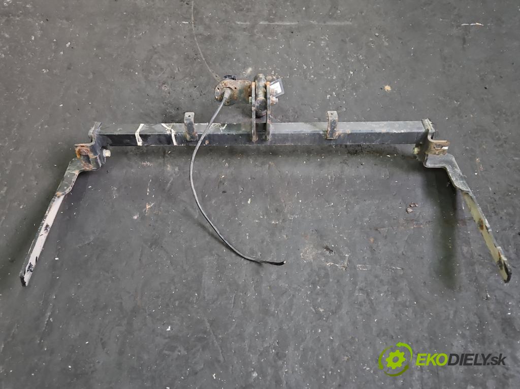 Ford Focus Mk1 1998-2004 1.8 16V 116 hp manual 85 kW 1796 cm3 5- oko tažné  (Tažná zařízení)