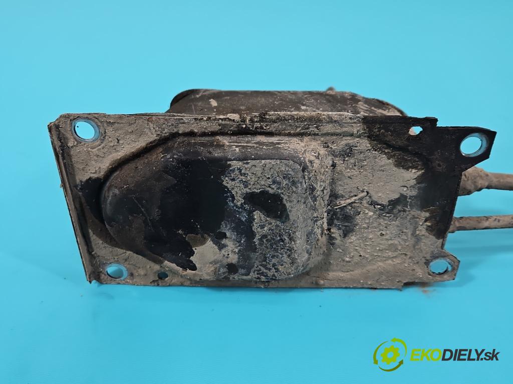 Seat Arosa 1.7 sdi 60 HP manual 44 kW 1716 cm3 3- Páka: Změny: stupeň,rýchlosť  (Rýchlostná páka (kulisa))