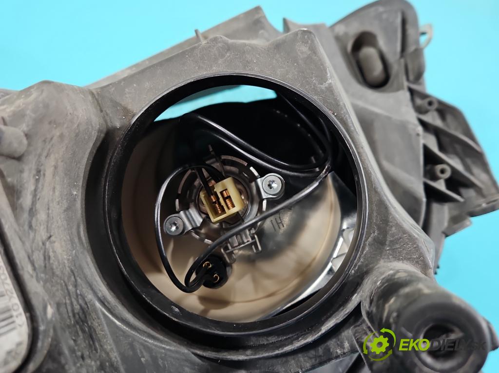 Opel Astra III 2004-2014 1.7 cdti 101 HP manual 74 kW 1686 cm3 5- Reflektor: pravý  (Pravé)