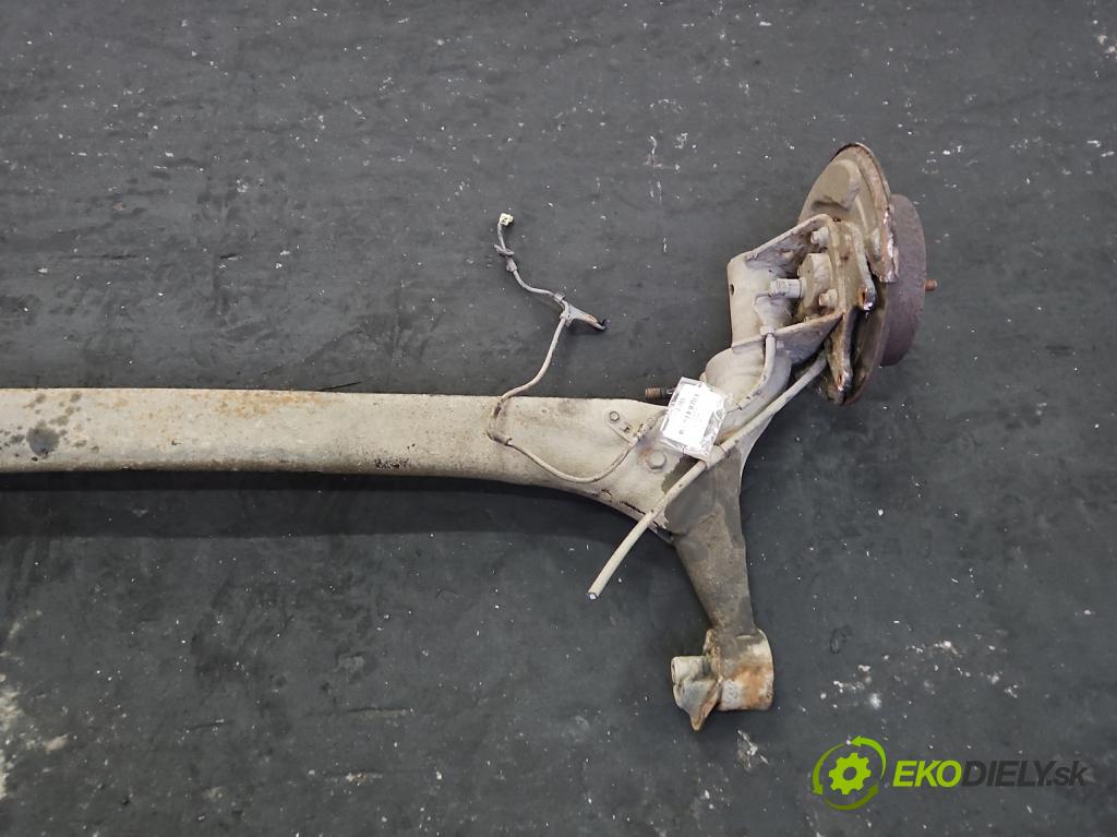 Toyota Corolla Verso I 2001-2004 2.0 D4D 90 hp manual 66 kW 1995 cm3 5- zadní výztuha  (Výztuhy zadní)