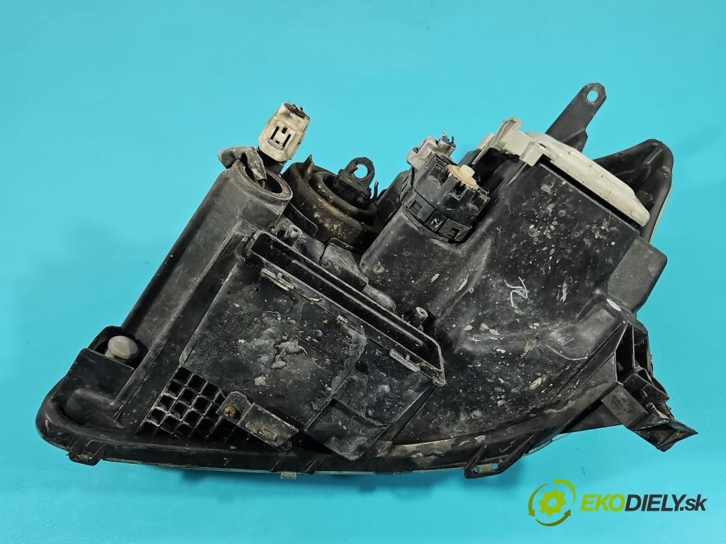 Toyota Avensis II T25 2003-2008 1.8 16V 129 HP manual 95 kW 1794 cm3 5- Reflektor: pravý  (Pravé)