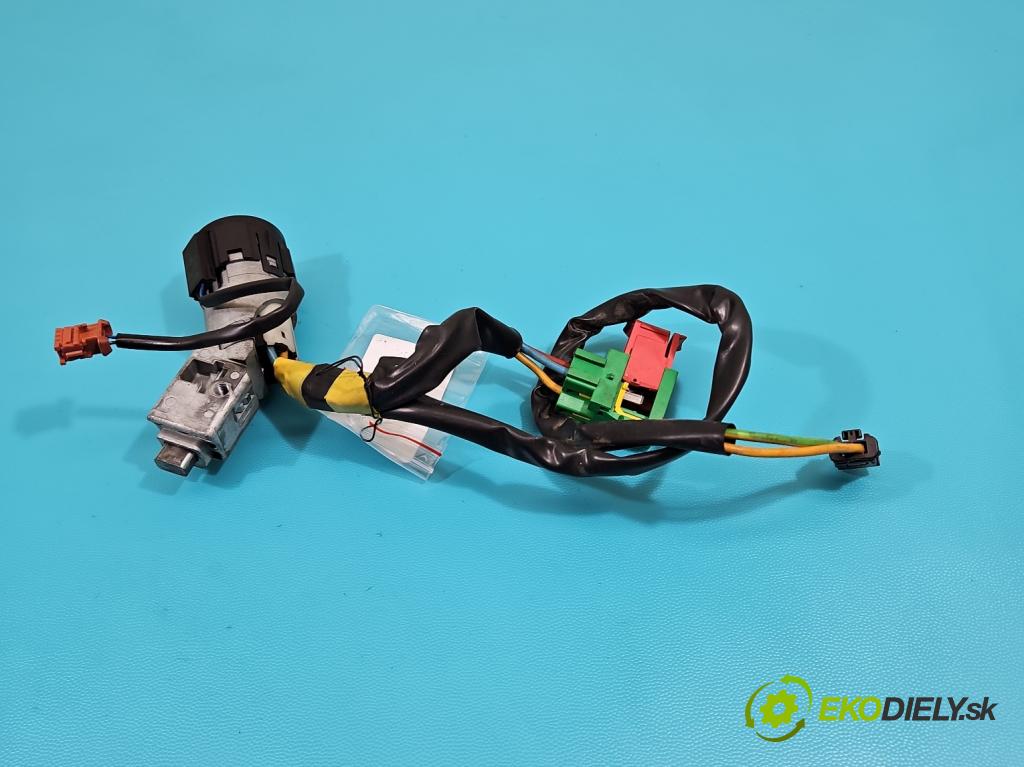 Citroen C3 I 2002-2009 1.4 hdi 68 HP manual 50 kW 1398 cm3 5- Spínačka  (Spínacie skrinky a kľúče)