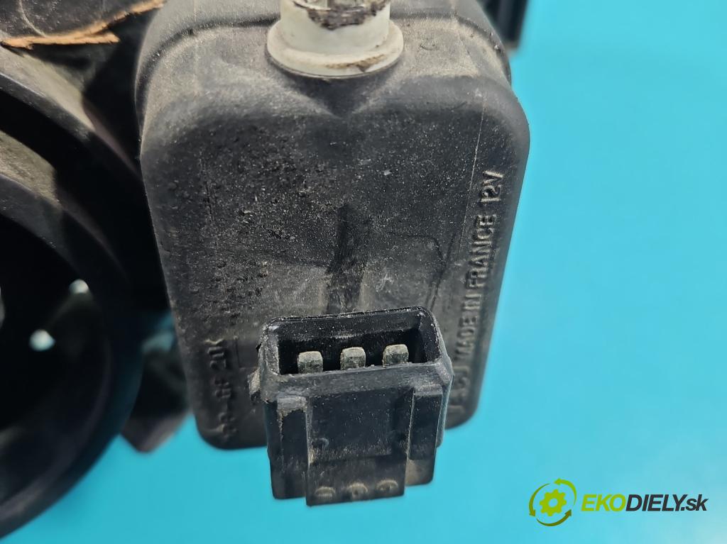 Fiat Siena 1.6 16V 102 HP manual 75 kW 1580 cm3 4- Reflektor: pravý  (Pravé)