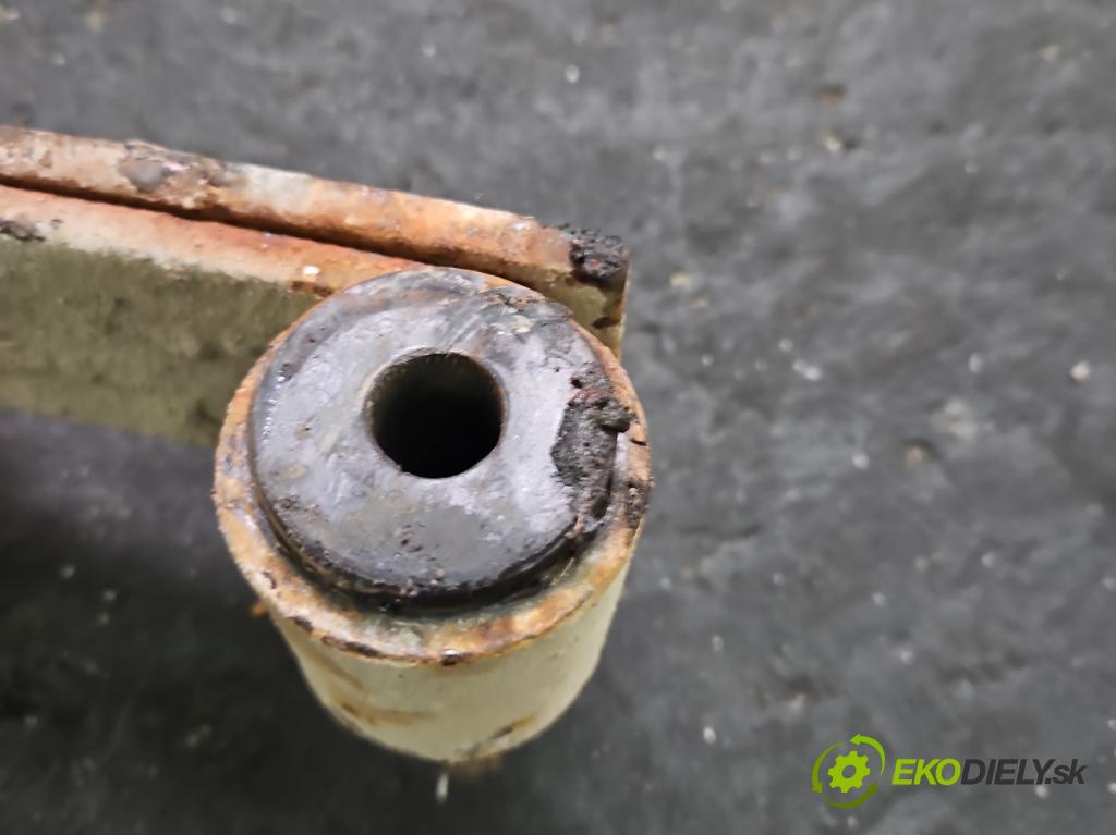 Żuk A 11 b 2.1 karburátor: 69KM manual 51 kW 2120 cm3 5- listové pero zadné