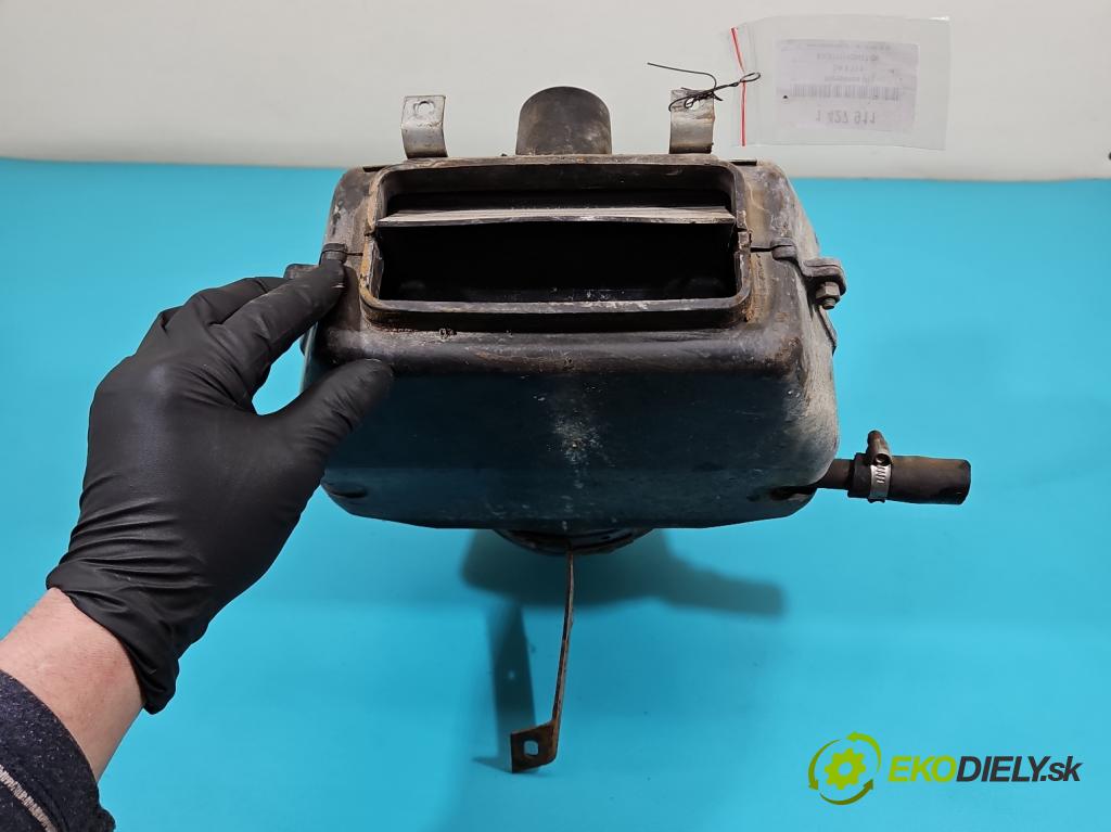 Żuk A 11 b 2.1 karburátor: 69KM manual 51 kW 2120 cm3 5- radiator  (Radiátor kúrenia)