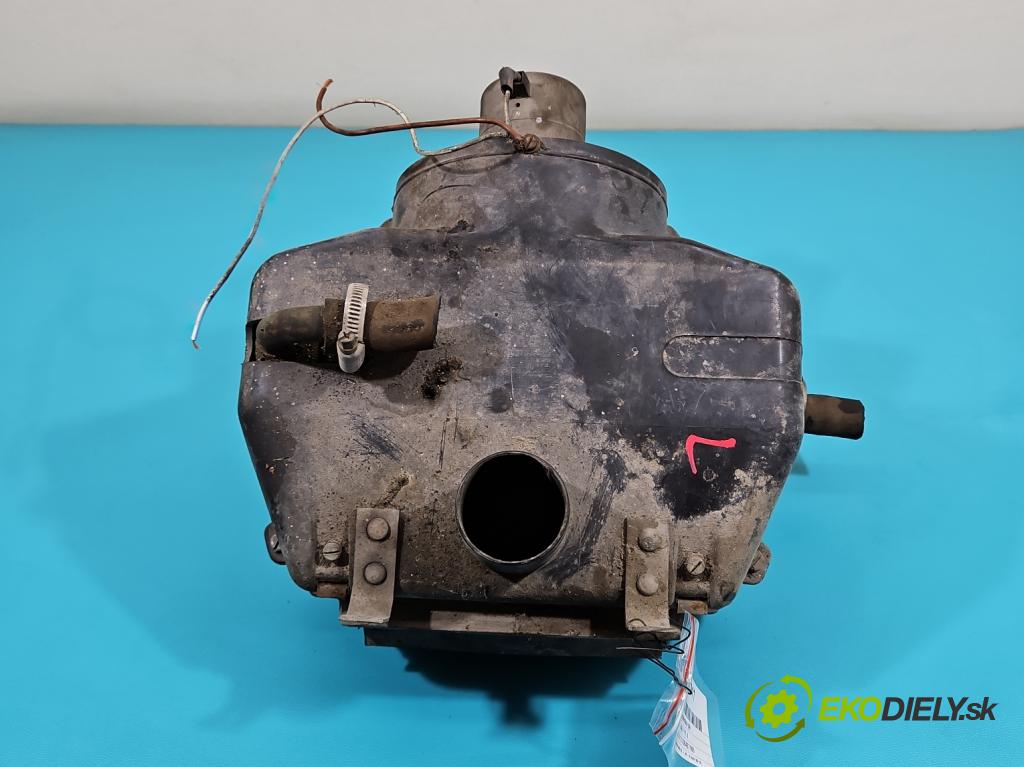 Żuk A 11 b 2.1 karburátor: 69KM manual 51 kW 2120 cm3 5- radiator  (Radiátor kúrenia)