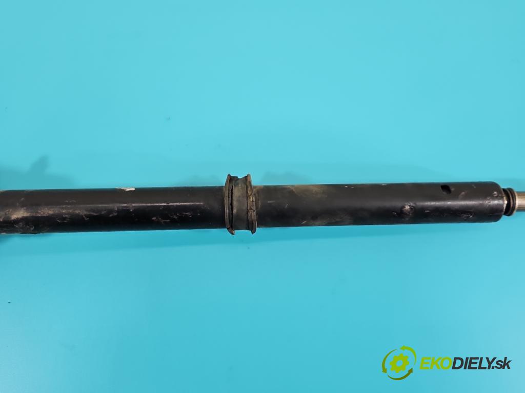 Żuk A 11 b 2.1 karburátor: 69KM manual 51 kW 2120 cm3 5- Stĺpik volant  (Tyč riadenia (volantu))