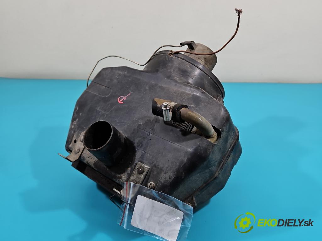 Żuk A 11 b 2.1 karburátor: 69KM manual 51 kW 2120 cm3 5- radiator  (Radiátor kúrenia)