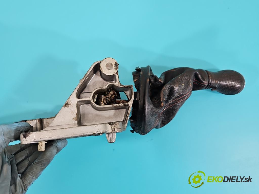 Citroen Xsara Picasso 1,8.0 16V 116 HP manual 85 kW 1749 cm3 5- Páka: Změny: stupeň,rýchlosť (Rýchlostná páka (kulisa))