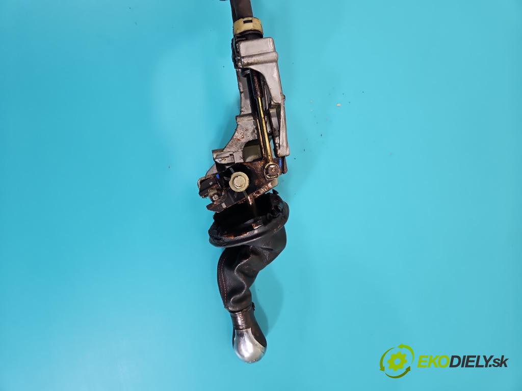 Citroen Xsara Picasso 1,8.0 16V 116 HP manual 85 kW 1749 cm3 5- Páka: Změny: stupeň,rýchlosť (Rýchlostná páka (kulisa))