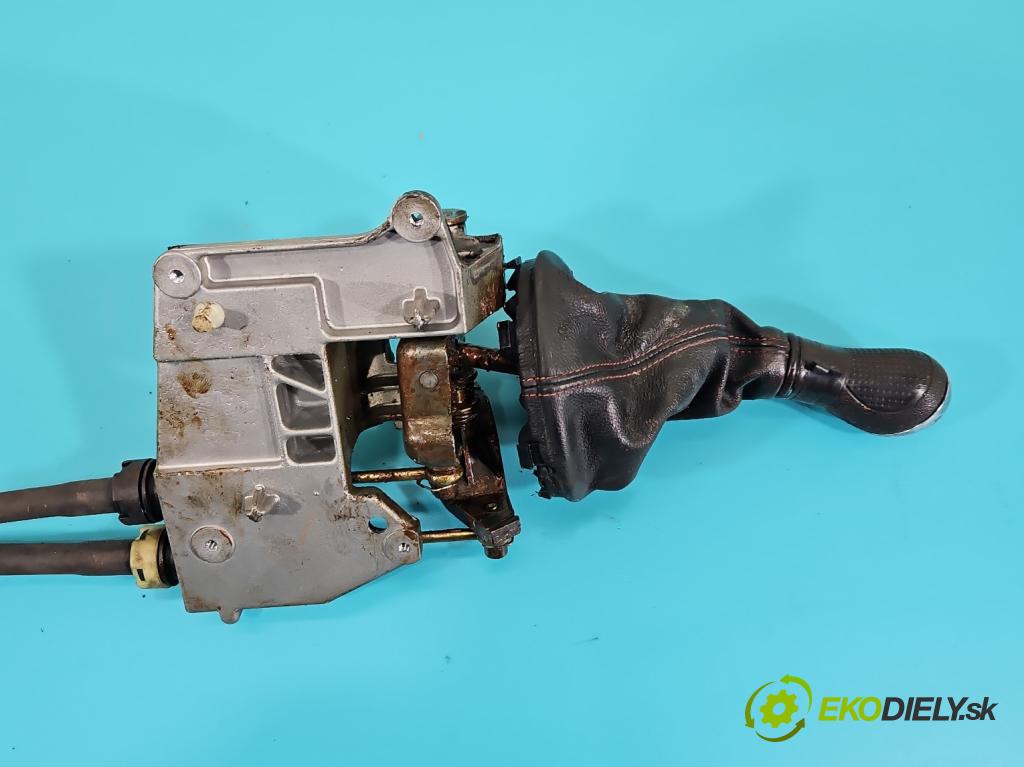 Citroen Xsara Picasso 1,8.0 16V 116 HP manual 85 kW 1749 cm3 5- Páka: Změny: stupeň,rýchlosť (Rýchlostná páka (kulisa))